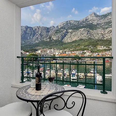 Beso Apartment Makarska