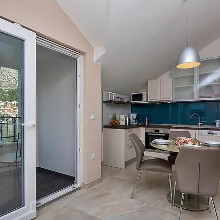 Beso Apartment